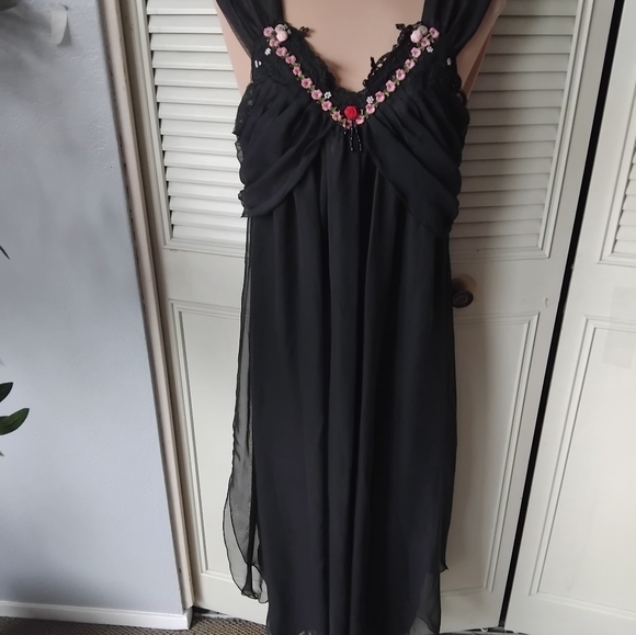 Unworn lace lingerie - Picture 2 of 16